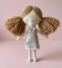 Nana - muñeca de apego - Miniatura 3